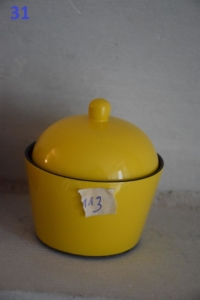 31. Petite boite simple jaune (7€)